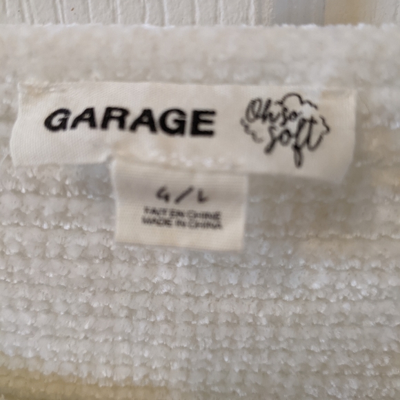 Sweater - Picture 4 of 4